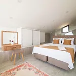 Villa Legendary 1